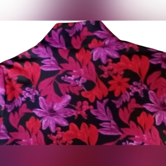 Tommy Bahama -NWT Black Shift Dress W/Red & Purple Floral Print, Short Sleeve - Picture 5 of 11